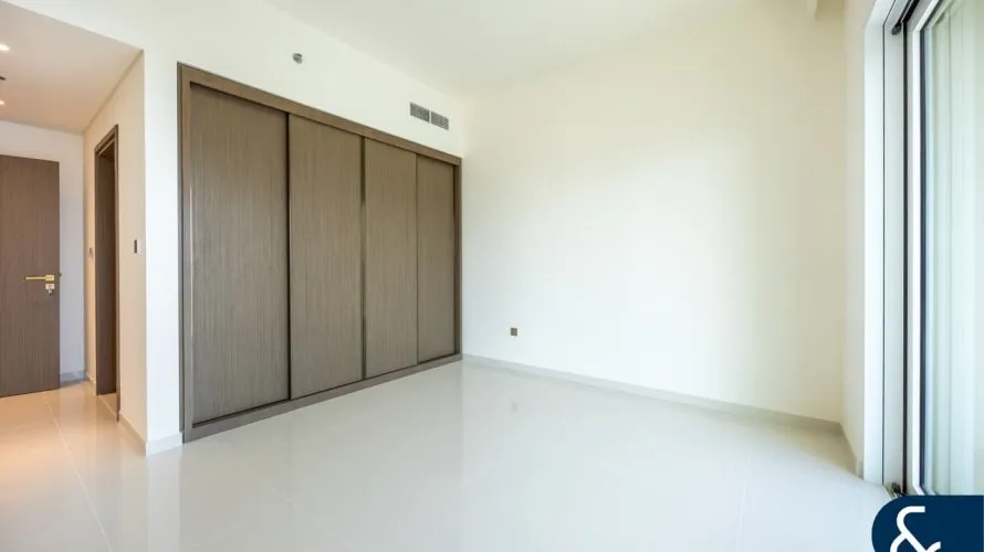 Apartamento de 5 dormitorios en EMAAR Beachfront, UAE No. 1694 № 18