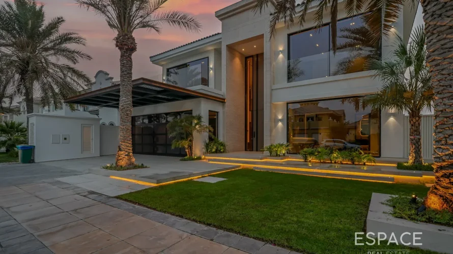 Villa de 5 dormitorios en Palm Jumeirah, UAE No. 1309