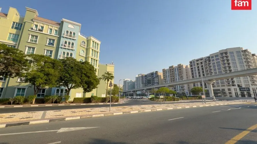 Edificio de 1357.7m² en Jebel Ali, UAE No. 2008 № 11