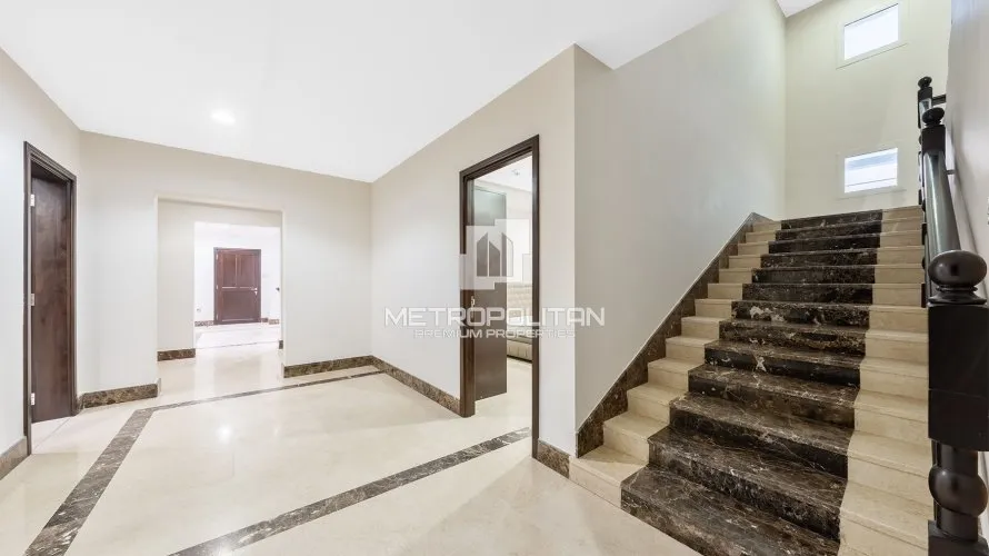 Villa de 6 dormitorios en Al Barsha, UAE No. 1634 № 13