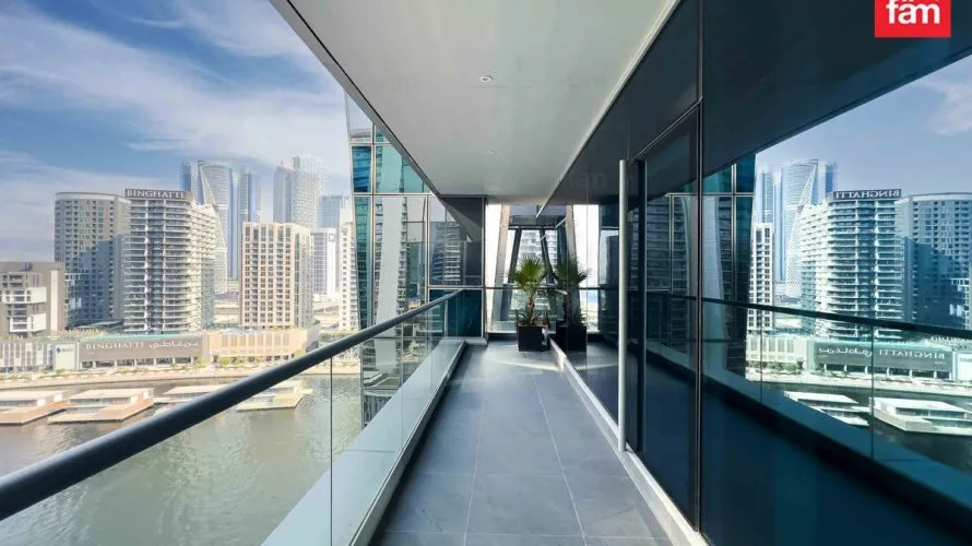 Apartamento de 4 dormitorios en Business Bay, UAE No. 1375 № 3