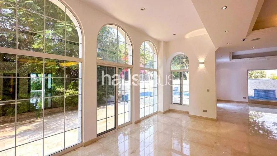 Villa de 6 dormitorios en Emirates Hills, UAE No. 907 № 6