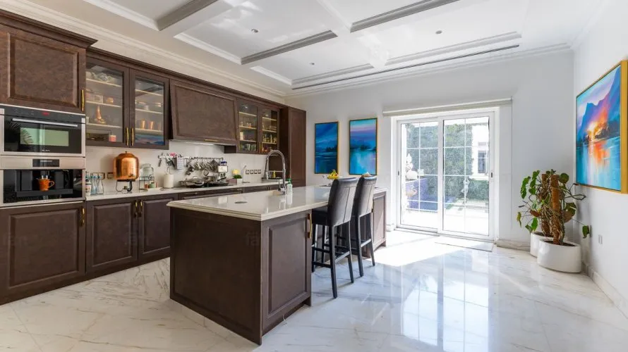 Villa de 6 dormitorios en Dubai, UAE No. 1540 № 11
