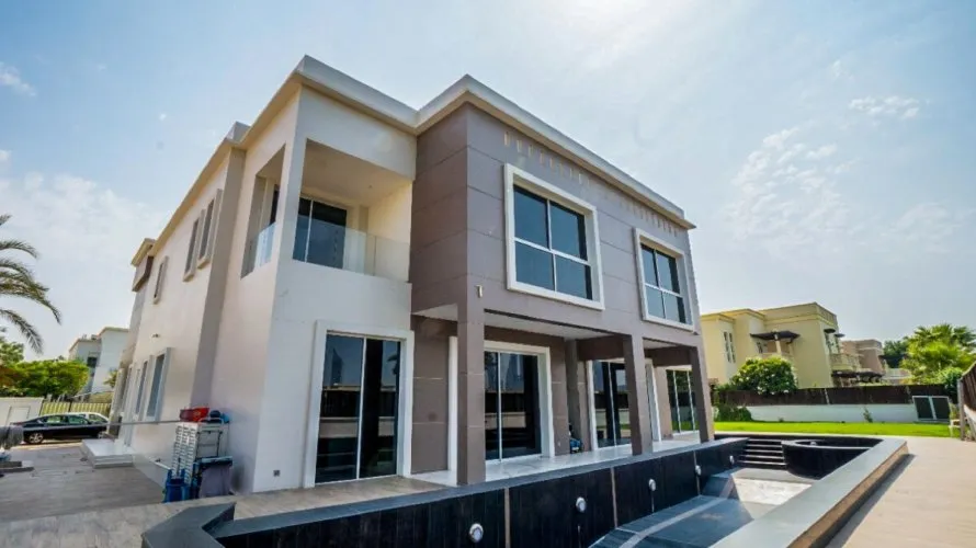 Villa de 7 dormitorios en Emirates Hills, UAE No. 322