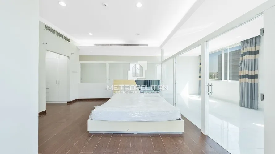 Villa de 6 dormitorios en Al Barsha, UAE No. 1634 № 19