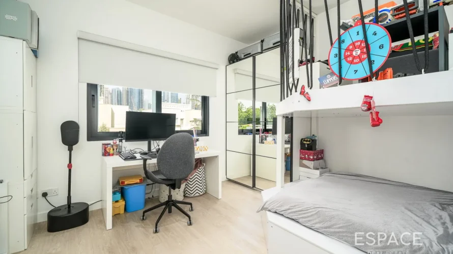 Villa de 5 dormitorios en Meadows, UAE No. 1492 № 17
