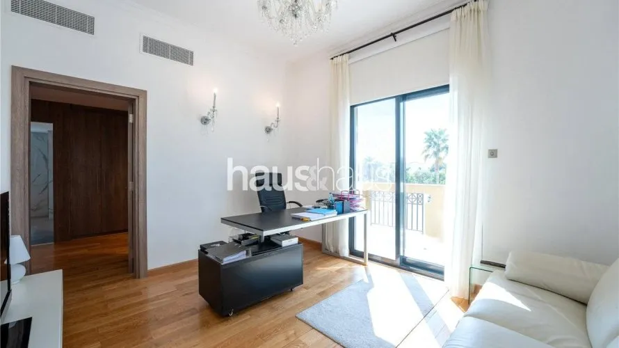 Villa de 4 dormitorios en Jumeirah Islands, UAE No. 867 № 17
