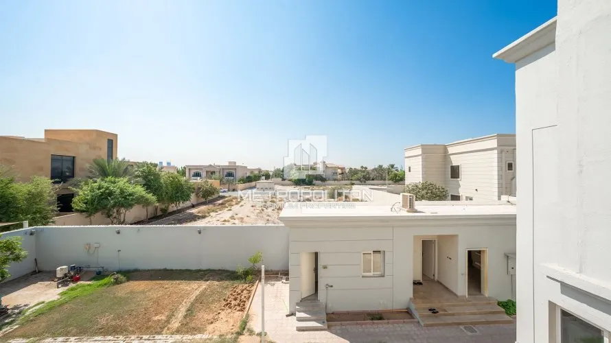 Villa de 6 dormitorios en Al Barsha, UAE No. 1634 № 11