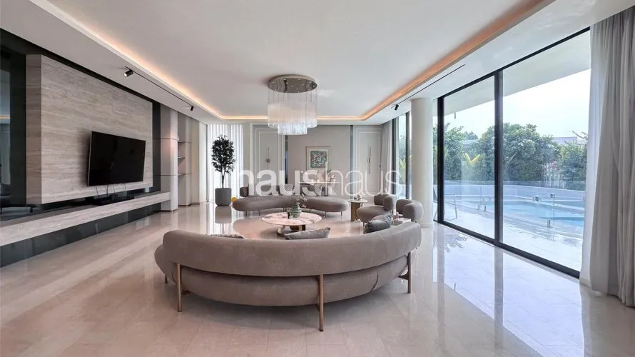 Villa de 6 dormitorios en Parkway Vistas, UAE No. 909 № 5