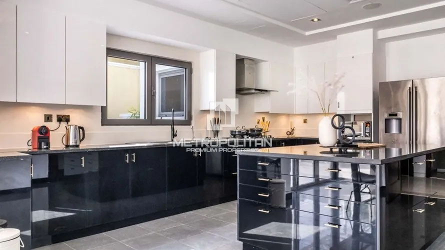 Villa de 6 dormitorios en Signature Villas, UAE No. 1576 № 8