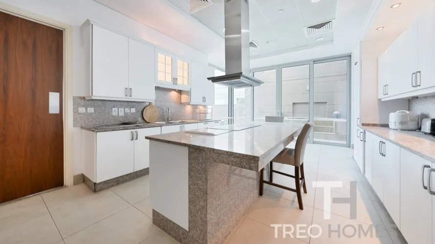 Apartamento de 4 dormitorios en Palm Jumeirah, UAE No. 484 № 4