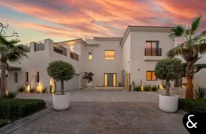 Villa de 5 dormitorios en Jumeirah Golf Estates, UAE No. 2299