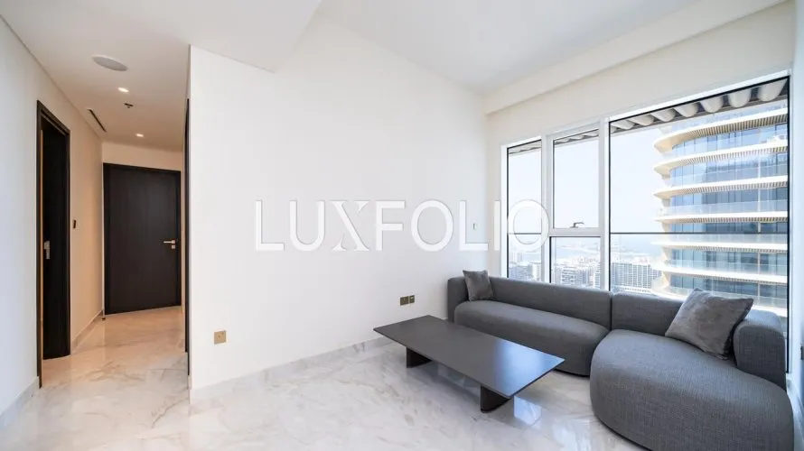 Apartamento de 3 dormitorios en EMAAR Beachfront, UAE No. 999 № 14