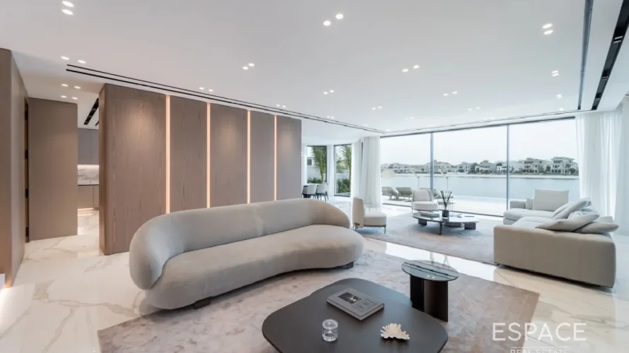 Villa de 5 dormitorios en Palm Jumeirah, UAE No. 1502