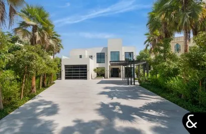 Villa de 5 dormitorios en Jumeirah Islands, UAE No. 1676