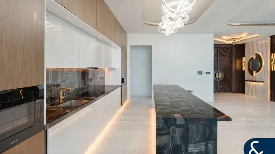 Apartamento de 4 dormitorios en Jumeirah Lake Towers, UAE No. 1747 № 1