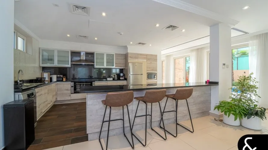 Villa de 5 dormitorios en Jumeirah Golf Estates, UAE No. 2257 № 8