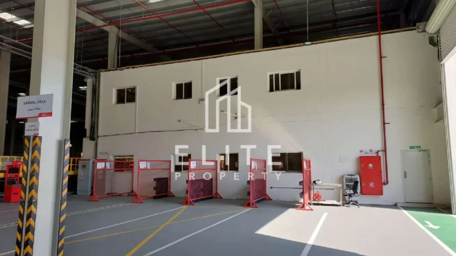 Almacén de 7118m² en Dubai, UAE No. 754 № 20