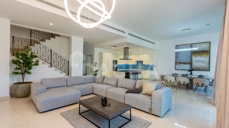 Villa de 5 dormitorios en Palma Residences, UAE No. 2693 № 13
