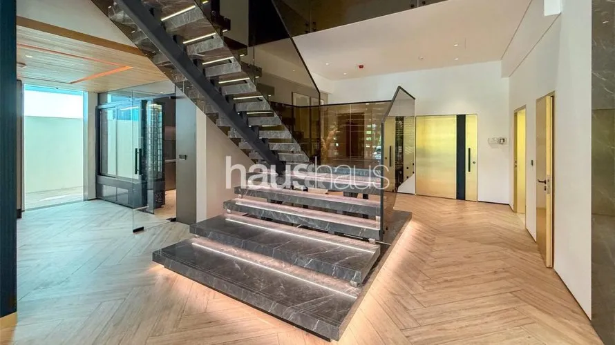 Villa de 5 dormitorios en Jumeirah Golf Estates, UAE No. 933 № 9