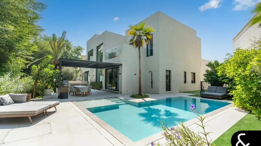 Villa de 5 dormitorios en Jumeirah Islands, UAE No. 1676
