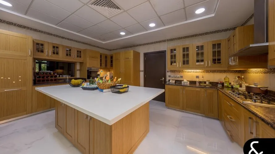 Villa de 5 dormitorios en Jumeirah Golf Estates, UAE No. 1995 № 9