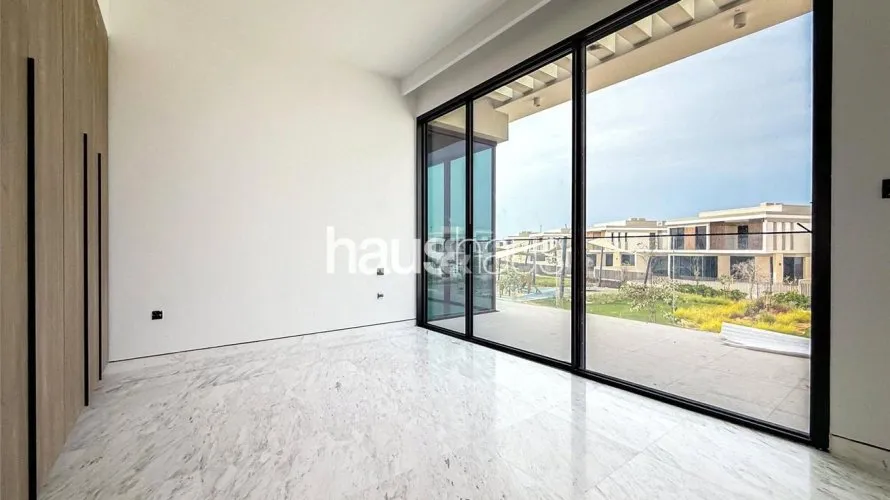 Villa de 6 dormitorios en Harmony, UAE No. 875 № 11