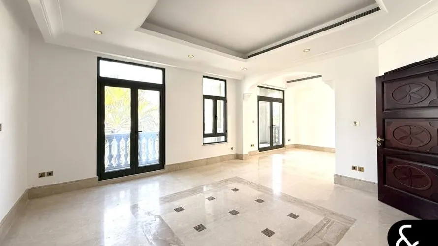 Villa de 6 dormitorios en Signature Villas, UAE No. 1690 № 9