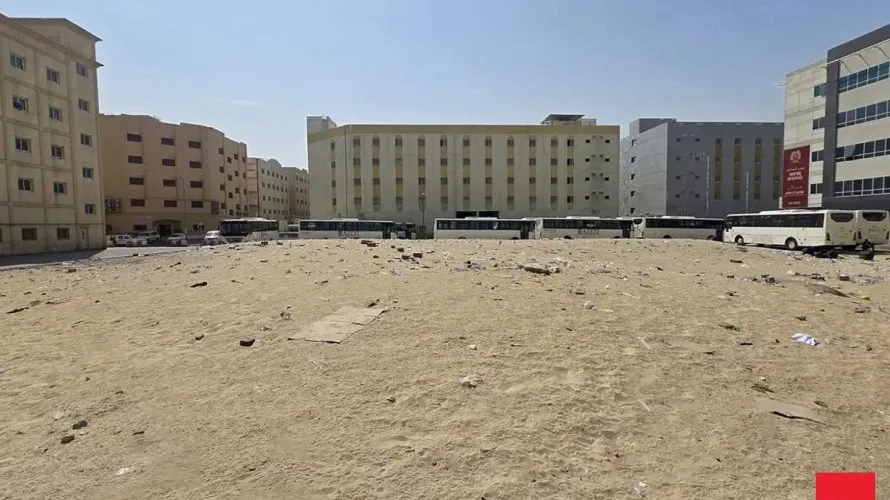 Terreno de 1950m² en Jebel Ali, UAE No. 2250 № 1