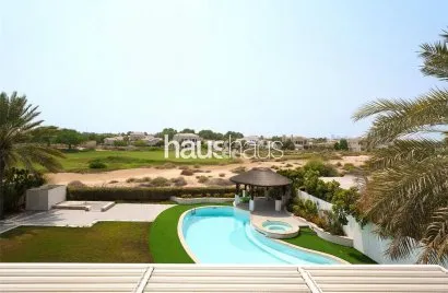 Villa de 5 dormitorios en Arabian Ranches, UAE No. 883