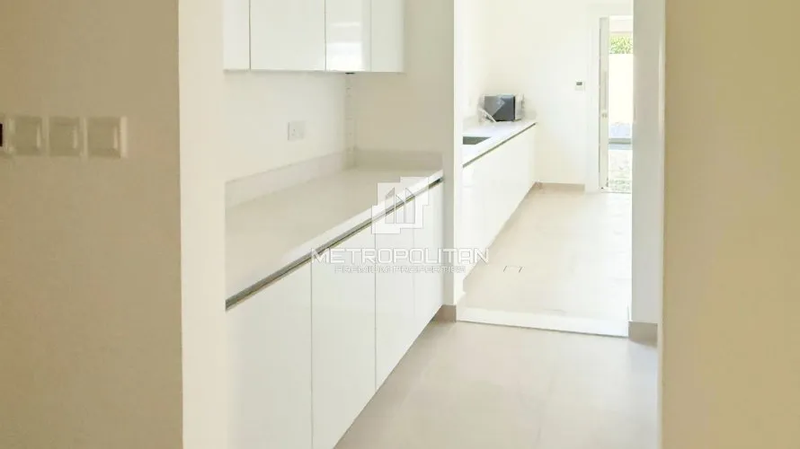 Villa de 5 dormitorios en District One, UAE No. 1630 № 4