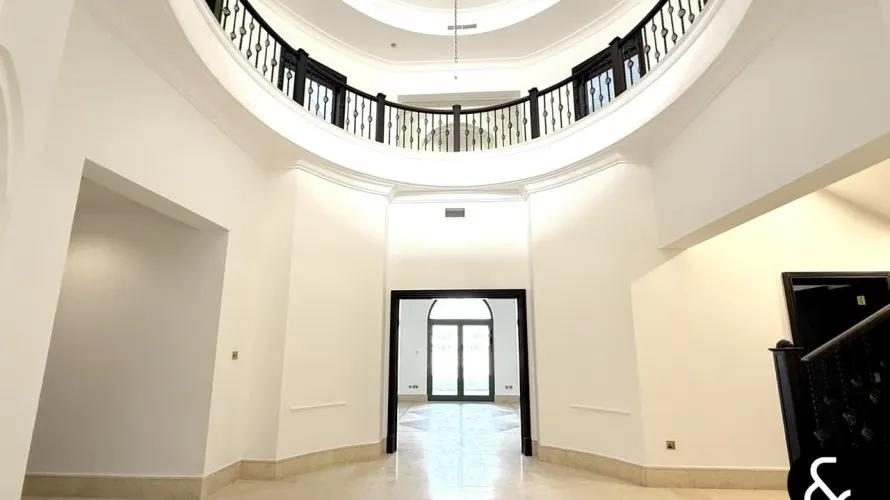 Villa de 6 dormitorios en Signature Villas, UAE No. 1690 № 16