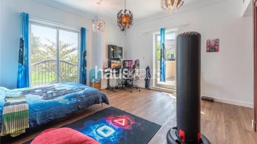 Villa de 5 dormitorios en Dubai Sports City, UAE No. 888 № 25