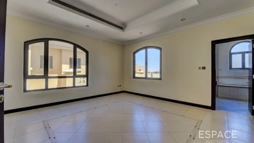 Villa de 5 dormitorios en Palm Jumeirah, UAE No. 1267 № 3