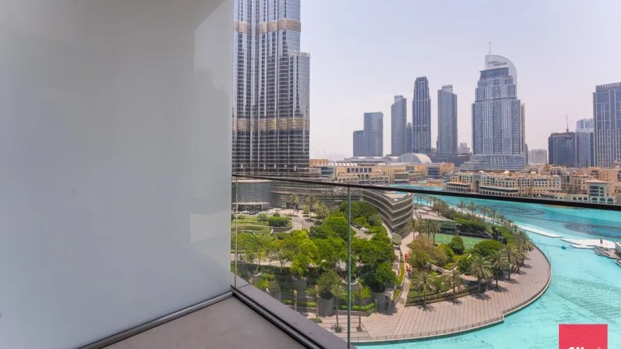 Ático de 4 dormitorios en Dubai, UAE No. 463 № 1