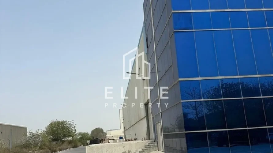 Almacén de 1425m² en Dubai, UAE No. 1056 № 23