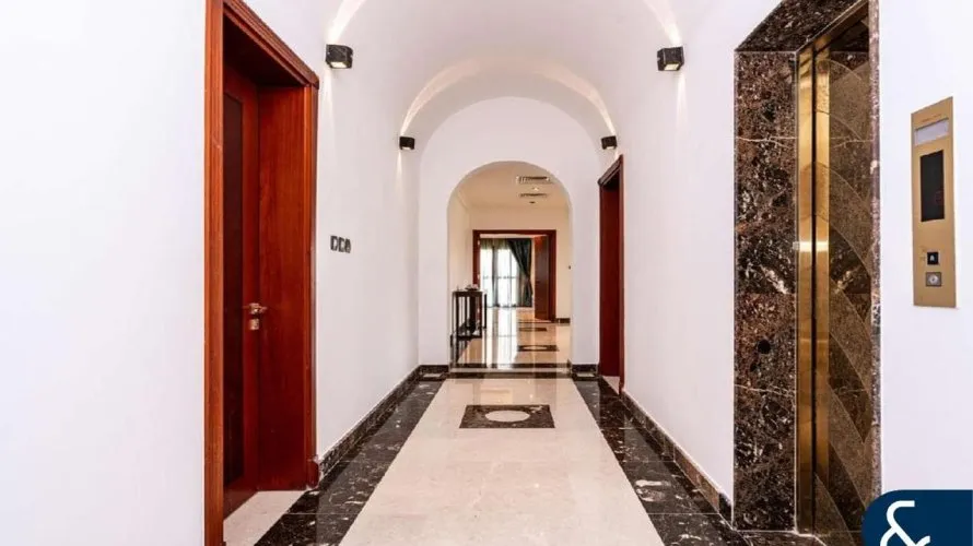 Villa de 5 dormitorios en Jumeirah Golf Estates, UAE No. 1709 № 3