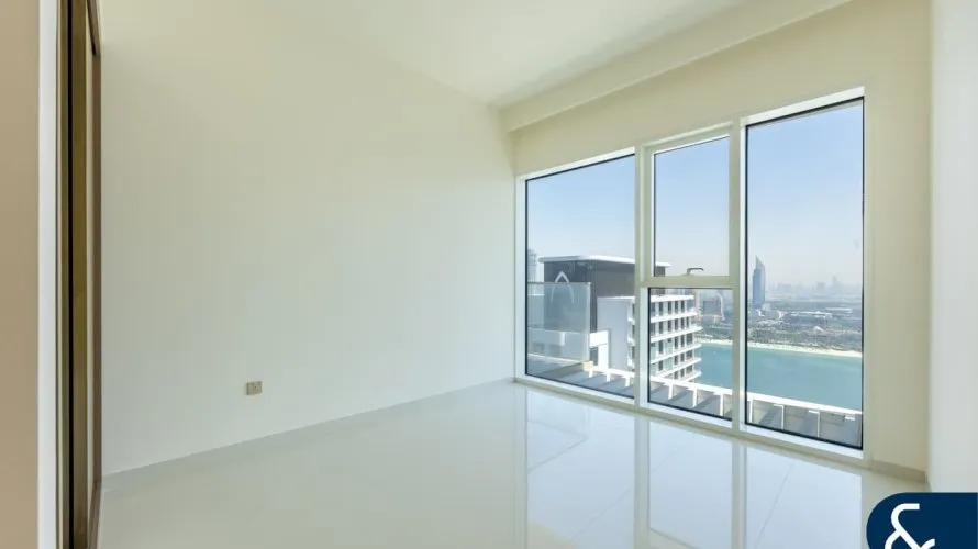 Apartamento de 5 dormitorios en EMAAR Beachfront, UAE No. 1694 № 26