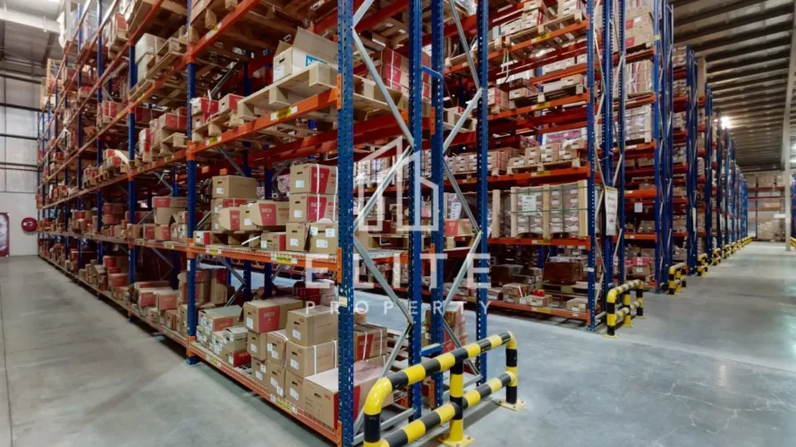Almacén de 5838m² en Jebel Ali, UAE No. 735 № 2