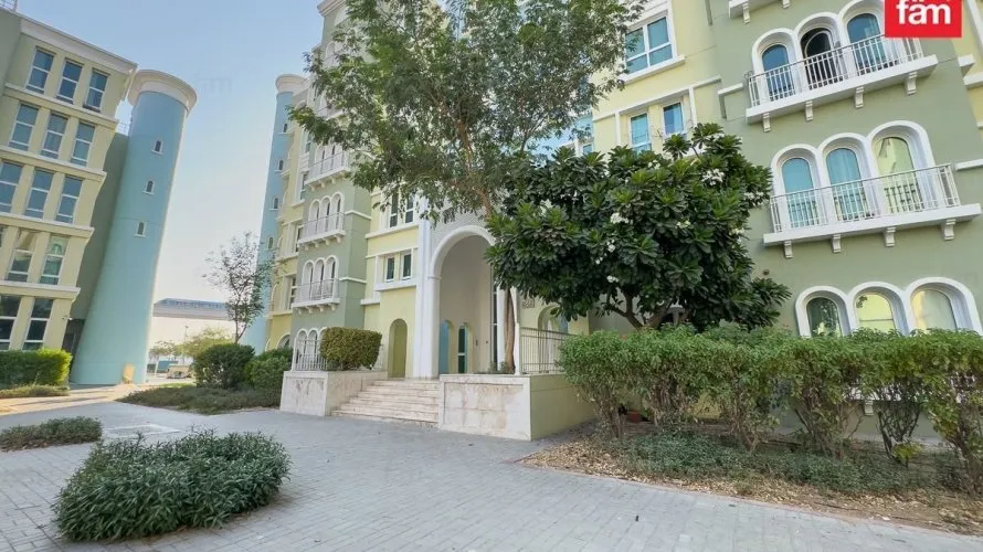 Edificio de 1357.7m² en Jebel Ali, UAE No. 2008 № 3