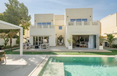 Villa de 4 dormitorios en Meadows, UAE No. 1484