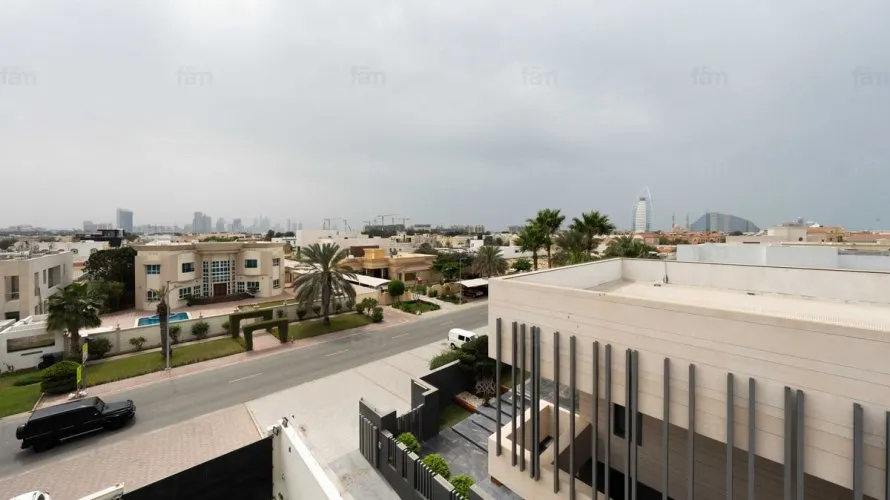 Villa de 7 dormitorios en Umm Al Sheif, UAE No. 2321 № 11