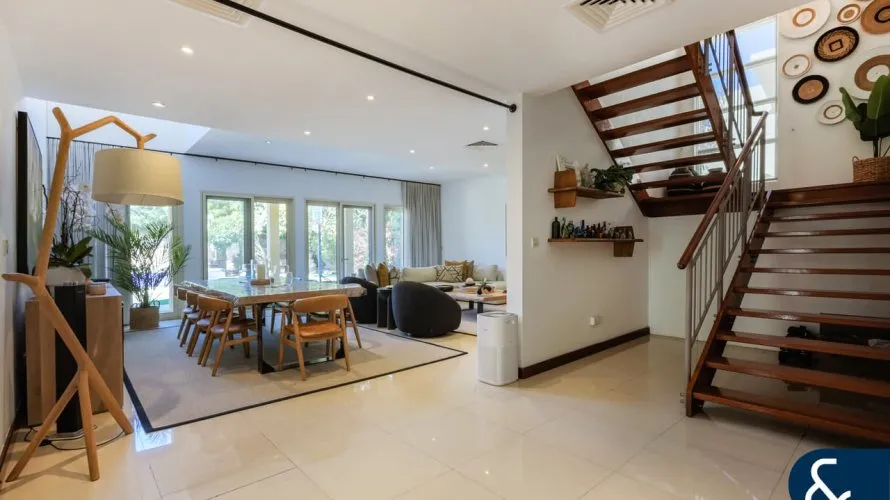 Villa de 5 dormitorios en Arabian Ranches, UAE No. 2298 № 1
