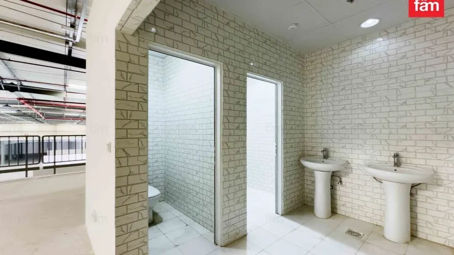 Almacén de 1909.2m² en Dubai, UAE No. 2616 № 1