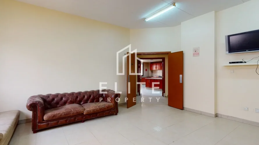 Campo de trabajo de 2850m² en Dubai Investment Park, UAE No. 733 № 14