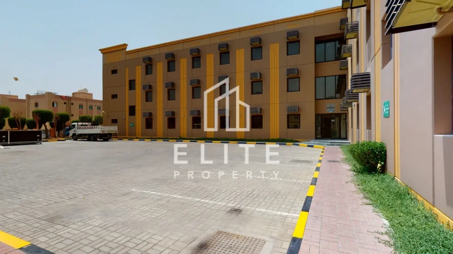 Campo de trabajo de 2850m² en Dubai Investment Park, UAE No. 733 № 3