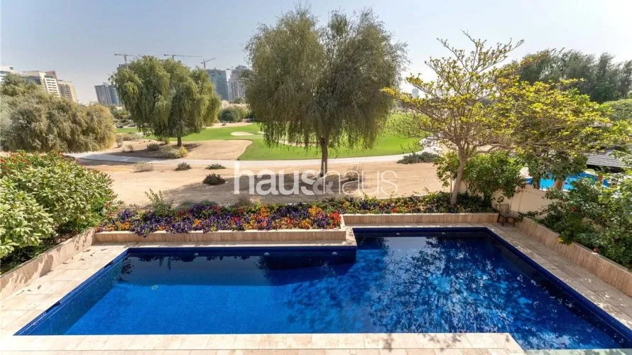 Villa de 5 dormitorios en Dubai Sports City, UAE No. 888 № 4