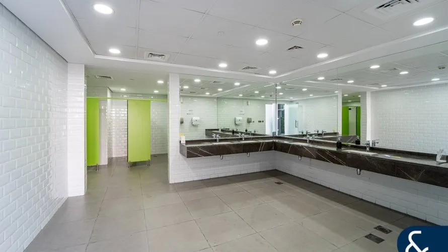 Edificio de 178 dormitorios en Dubai Investment Park, UAE No. 1685 № 21
