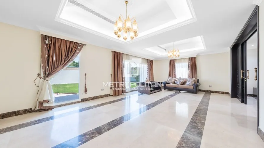 Villa de 6 dormitorios en Al Barsha, UAE No. 1634 № 2