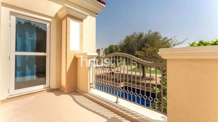 Villa de 5 dormitorios en Dubai Sports City, UAE No. 888 № 26